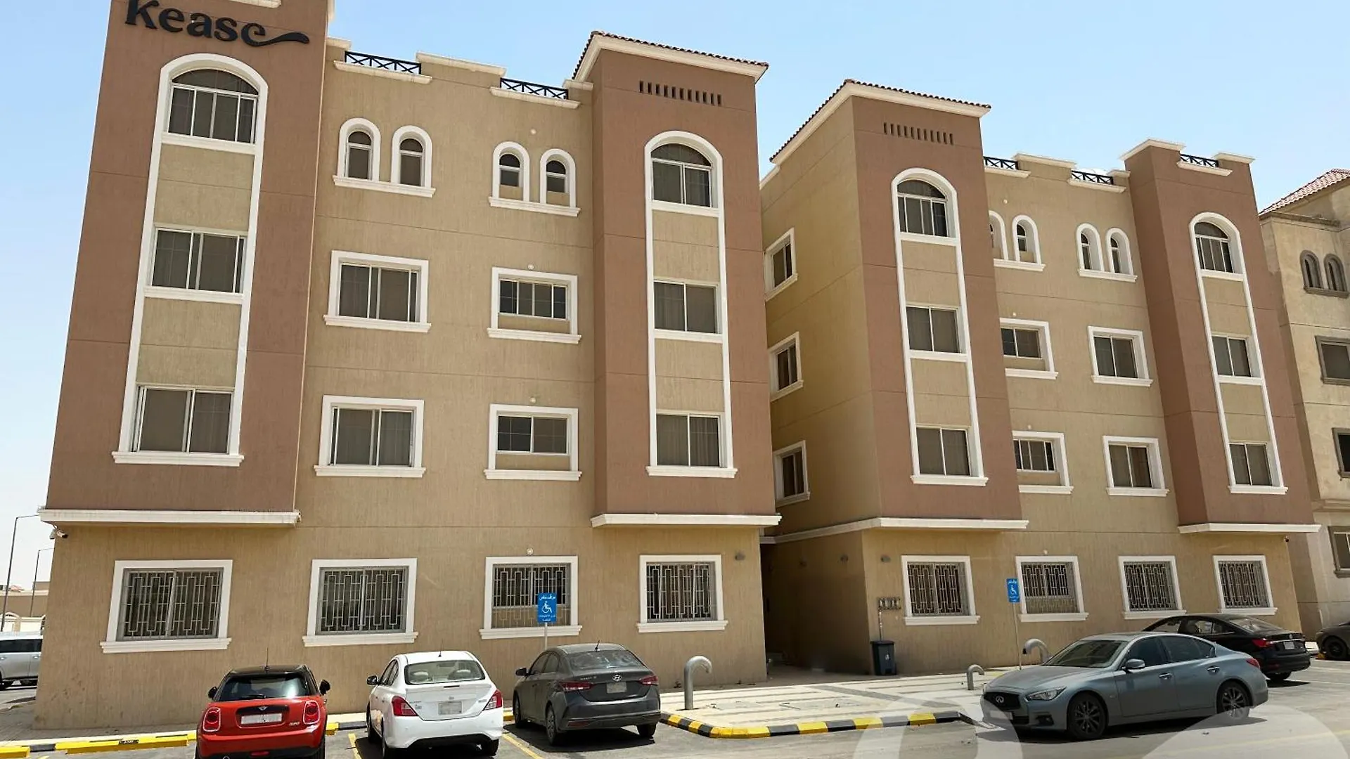 Kease Qurtubah A-19 Royal Design Gx10 Apartment Riyadh
